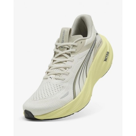 PUMA Magnify NITRO 3,Alpine Snow-Desert Dust