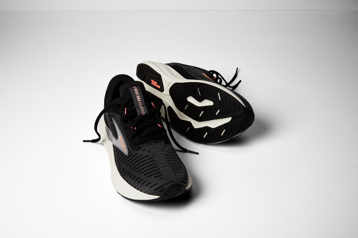 BROOKS REVEL MAX - DONNA