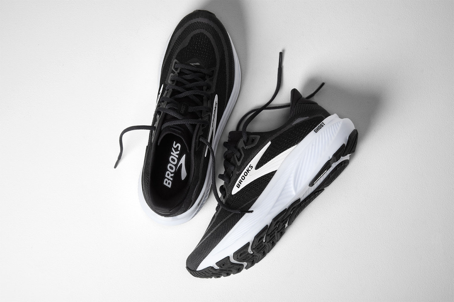 BROOKS GHOST 18- DONNA