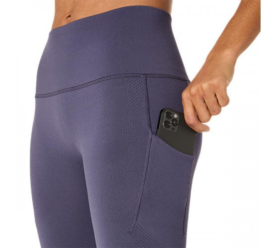 ASICS ROAD SEAMLESS TIGHT-
/500 Indigo Fog
/ 001 Performance Black
/ 600 Dark Currant