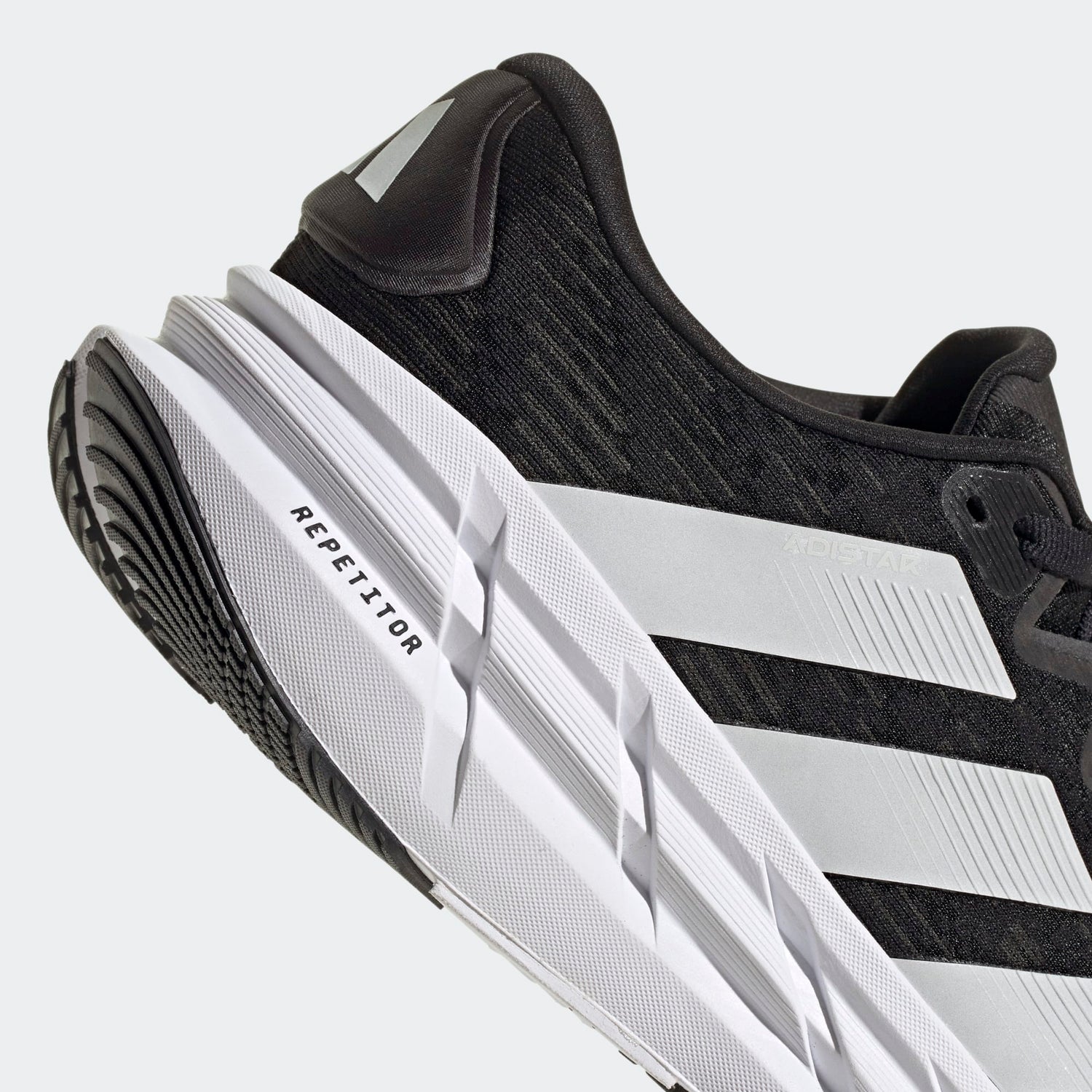 Adidas ADISTAR 4 M -CBLACK/FTWWHT/CBLACK